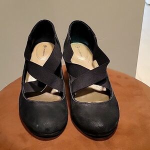 Giani Bernini suede dress shoes black with criss cross straps
